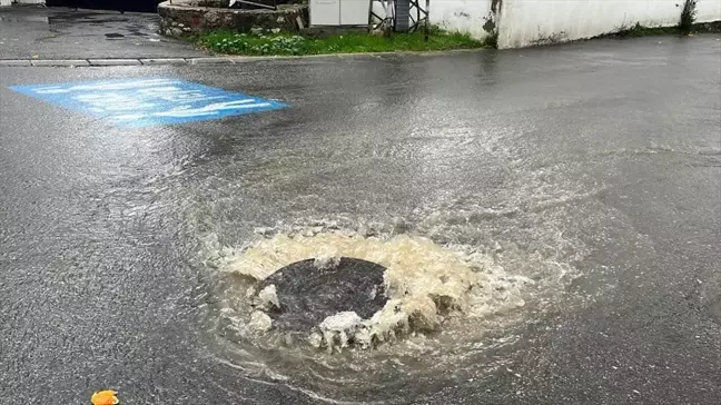 Bodrum'da Sağanak Yağış Hayatı Olumsuz Etkiledi