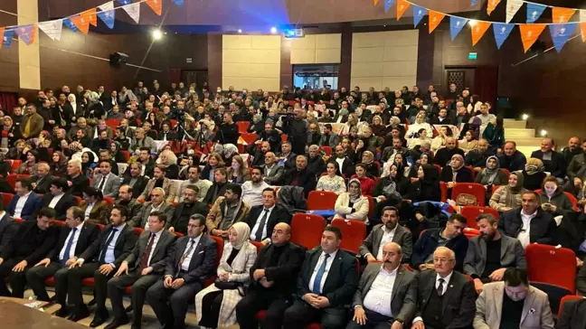 AK Parti Uşak İl Başkanlığı 'Genişletilmiş İl Danışma Meclisi' Toplantısı Gerçekleştirildi
