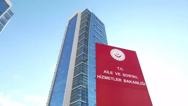 Er Gaziler ve Şehit Er Yakınları Aile ve Sosyal Politikalar Bakanlığı Önünde: