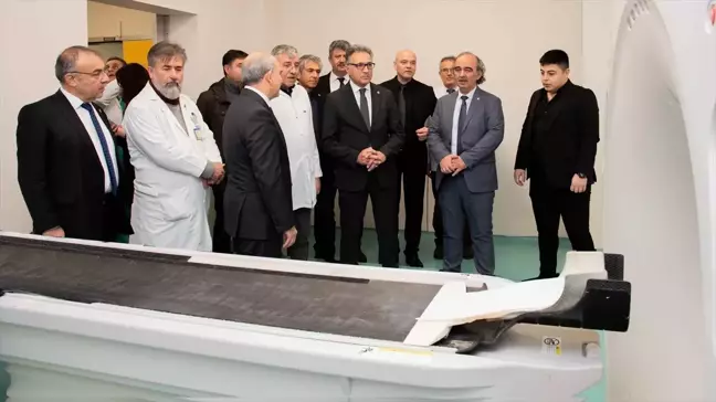 Selçuk Üniversitesi Veteriner Fakültesi Küçük Hayvan Hastanesi'nde MR ve Tomografi Cihazları Hizmete Başladı