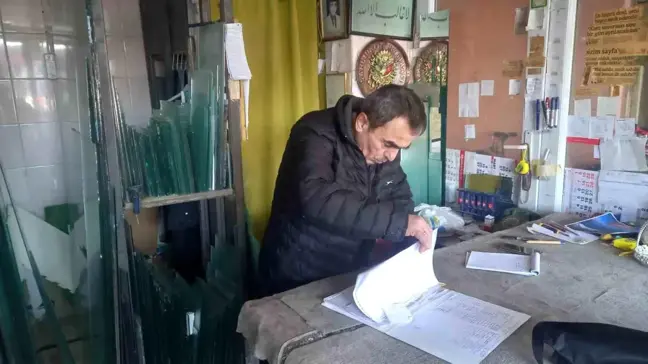 Kütahya'da Hayırsever Esnaf Öğrencilere Burs İmkanı Sağlıyor