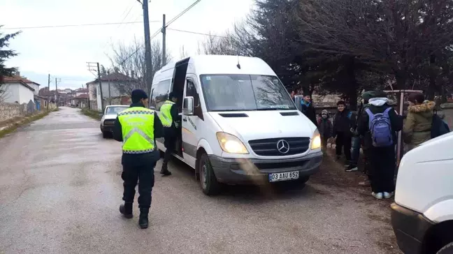 Emirdağ'da Okul Servis Araçlarına Denetim