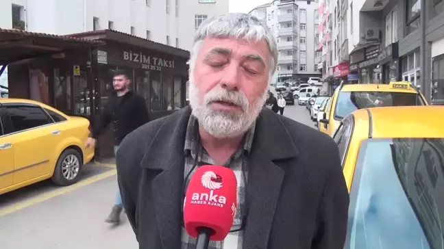 Sinoplu Taksiciler Sinop Havaalanı'ndan Yolcu Almalarına Tepki Gösterdi