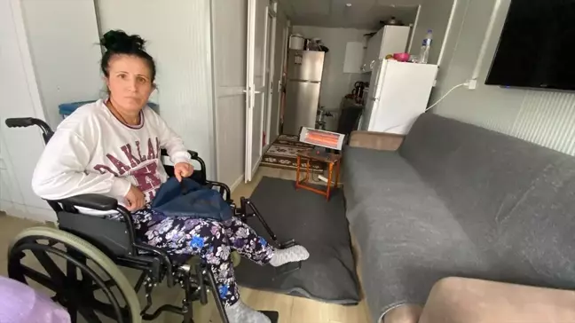 Depremde yürüme yetisini kaybeden kadın destek bekliyor