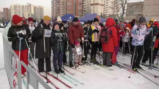 Rusya'da Binlerce Kayak Sporcusu Yarıştı