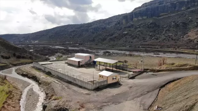 Diyarbakır Büyükşehir Belediyesi Kulp ilçesinde açık hayvan pazarı ve mezbaha inşa etti