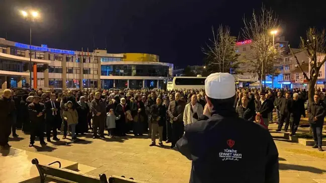 Düzce'den Kutsal Topraklara Uğurlanan Umreciler Dualarla Yola Çıktı