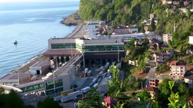 Sarp Sınır Kapısı'nda Tır Parkı İçin Çalışma Başlatılacak