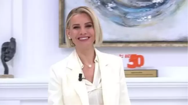 ESRA EROL KİMDİR? Kaç yaşında, nereli?