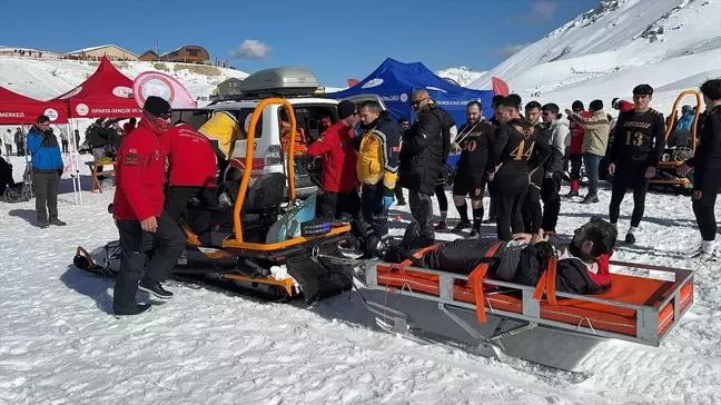 Davraz Kayak Merkezi'nde Mahsur Kalan Doktor Kurtarıldı