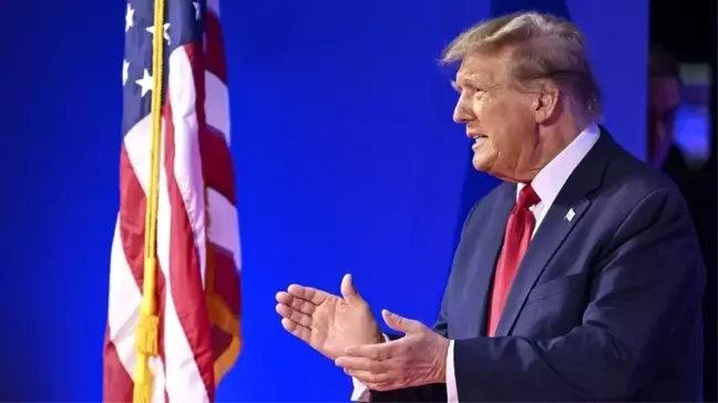 Donald Trump Güney Carolina'da zafer kazandı