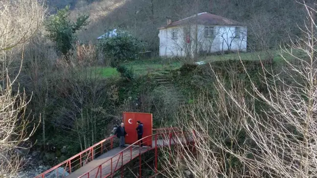 Giresun'da köprüye demir kapı takıldı