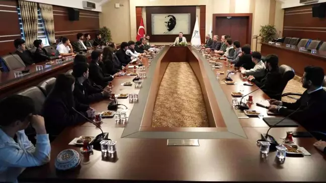 Karabük Üniversitesi Rektörü Uluslararası Öğrencilerle Buluştu