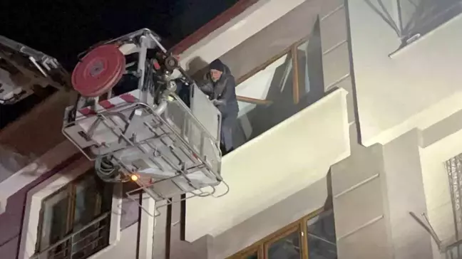 Eskişehir'de Apartman Yangını: 60 Kişi Tahliye Edildi