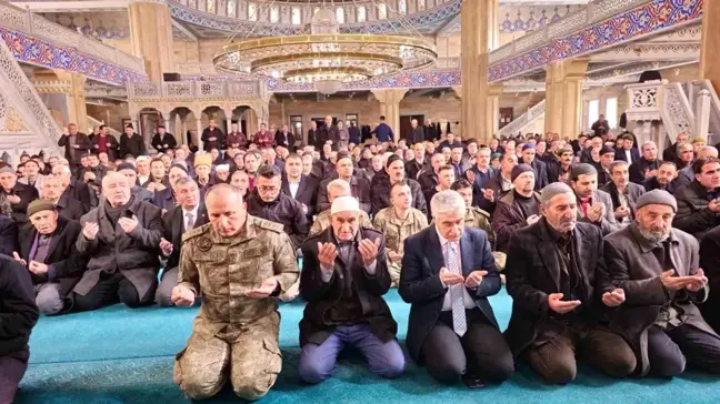 Bitlis'te şehit düşen askerler için mevlit programı düzenlendi