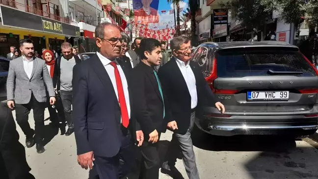 Ahmet Davutoğlu Kumluca'da esnaf ziyaretinde bulundu