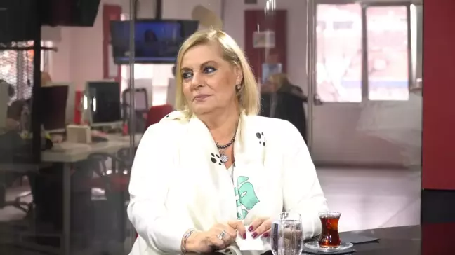 Müşerref Akay: Babam, 'Yüzümü yere baktırırsan kendimi asarım' dedi