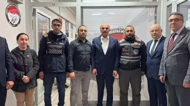 Saadet Partisi İstanbul Büyükşehir Belediye Başkan Adayı Birol Aydın, Kartal Motosikletli Kuryeler Derneğini Ziyaret Etti