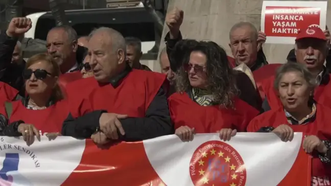 Emekliler Ulus Meydanı'ndan Seslendi: