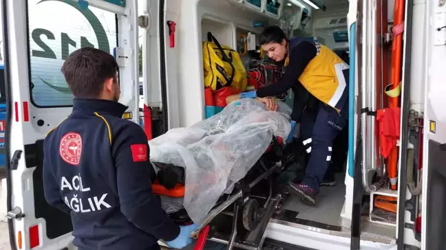 Samsun'da Hafif Ticari Araç Tırın Dorsesine Çarptı: 1 Yaralı