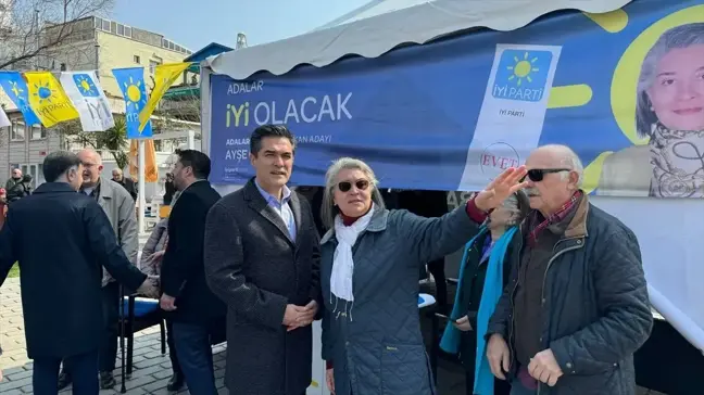 İYİ Parti İstanbul Büyükşehir Belediye Başkan Adayı Buğra Kavuncu, Büyükada ve Heybeliada'da Esnafla Görüştü