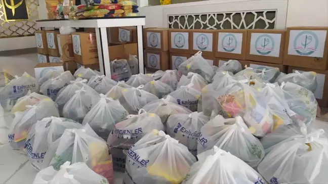 Amasya Bülbül Hatun Kız Anadolu İmam Hatip Lisesi Öğrencilerinden Gıda Yardımı Kampanyası