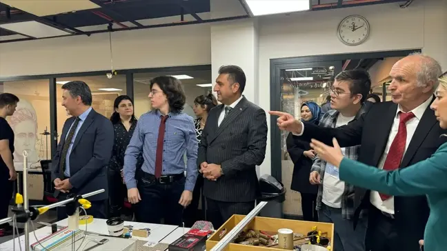 İstanbul Bilim Olimpiyatları'nda Fizik Deney Yarışması Yapıldı