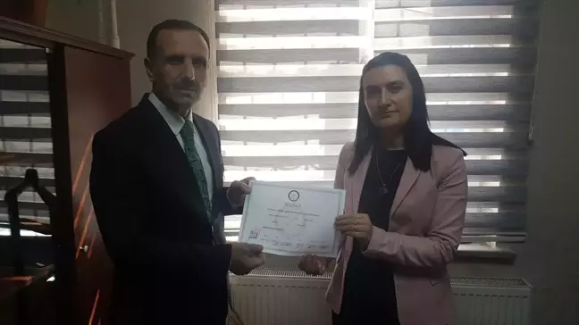 AK Parti'den Solhan ve Arakonak Belediye Başkanlarına mazbataları verildi