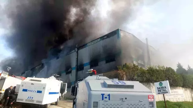 Tekirdağ'ın Ergene ilçesinde tekstil fabrikasında yangın çıktı