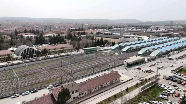 Eskişehir'de YHT Seferlerinde Bayram Yoğunluğu