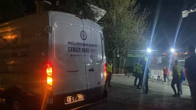 Marmaris'teki İnşaatta Çelik Kalıp Kazası: 1 Ölü, 1 Yaralı
