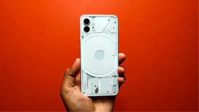Nothing Phone (2) için yeni güncelleme: ChatGPT özellikleri ve detayları