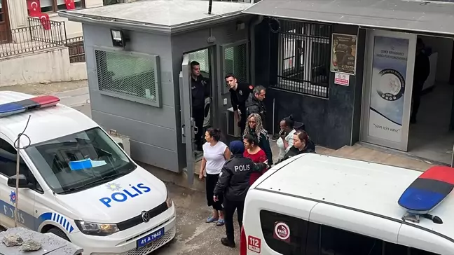 Darıca'da izinsiz çalışan 8 yabancı kadın yakalandı