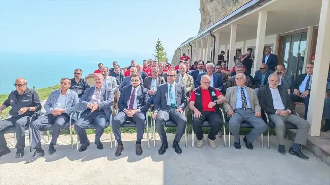 Bitlis'te arama kurtarma eğitimi alanlara sertifikalar verildi