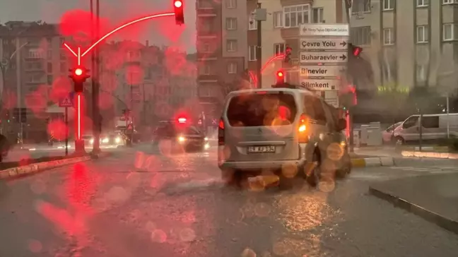 Çorum'da Sağanak ve Dolu Hayatı Olumsuz Etkiledi