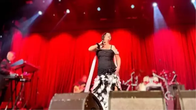 Nazan Öncel'in Muhteşem Performansı Hayran Bıraktı