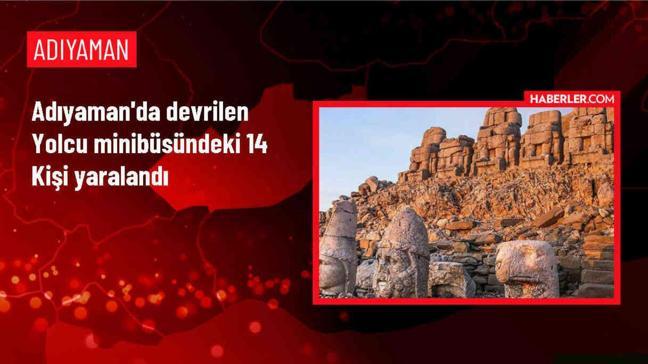 Adıyaman'da yolcu minibüsü devrildi, 14 kişi yaralandı