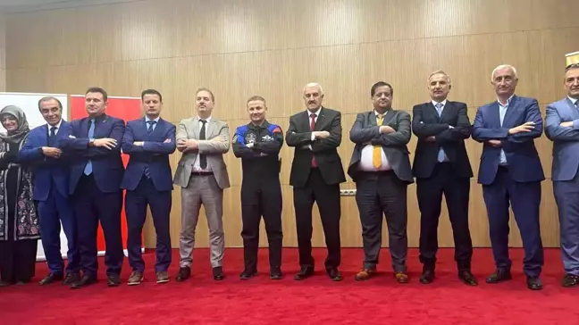 Türkiye'nin ilk astronotu Alper Gezeravcı, Adıyaman'da öğrencilerle buluştu
