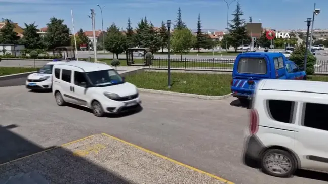 Karaman'da gasp edilen telefonu satmaya çalışırken böyle görüntülendi