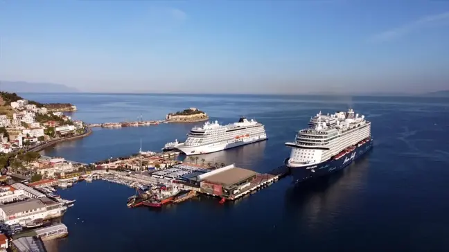 Kuşadası'na 2 Günde 7 Kruvaziyer Gemisi Yanaştı