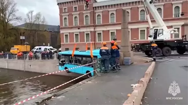 St. Petersburg'da otobüs kazası: Ölü sayısı yediye yükseldi