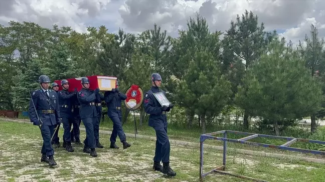 Kıbrıs Gazisi Bayram Aygördü Askeri Törenle Toprağa Verildi