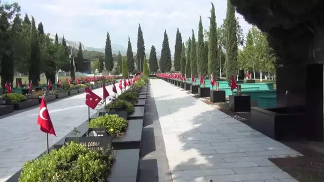 Soma'da maden faciasında hayatını kaybeden işçiler anıldı