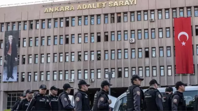 Erdoğan, suç örgütü soruşturmasında açığa alınan Emniyet görevlileri hakkında konuştu