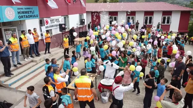 Adana'da Öğrenciler İçin Şenlik Düzenlendi
