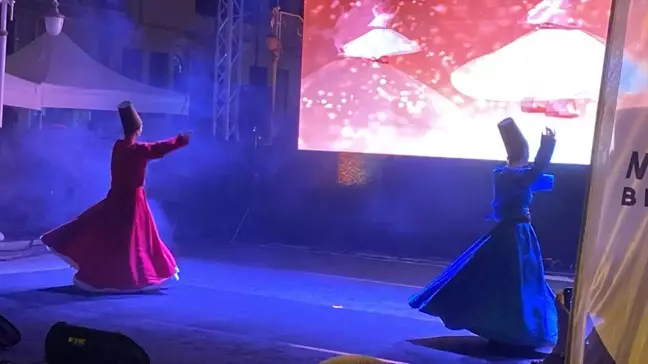 Mudanya'da Halk Dansları Gösterisi