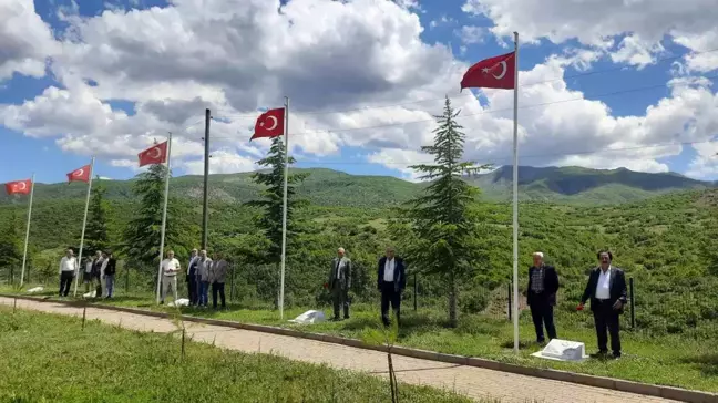 Bingöl'de 31 yıl önce şehit edilen 33 asker için anma töreni düzenlendi