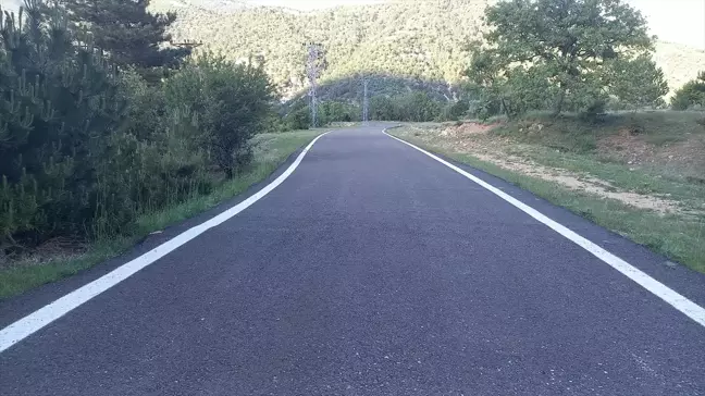 Beypazarı ilçesinde köy grup yollarına asfalt döküldü