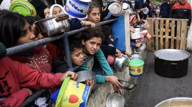 Gazze'de yardım eksikliği: Yardım kuruluşları uyarıyor