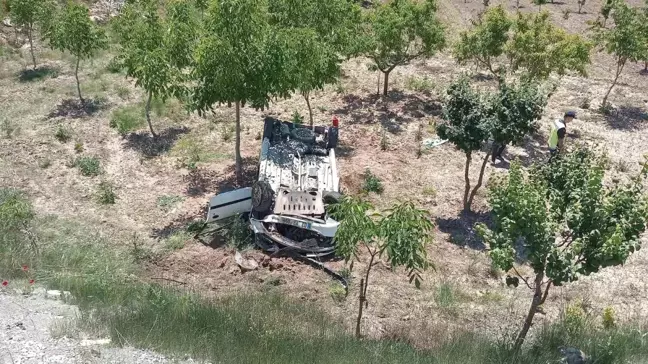 Bilecik'te Otomobil Şarampole Uçtu: 3 Yaralı